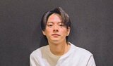 【 平野紫耀 】 「これから夏に向かってくわけですけど 一年もあっという間なので下半期も大事な時間を過ごせたらと思ってます」 最新ショット公開 【Number_i】|TBS NEWS DIG