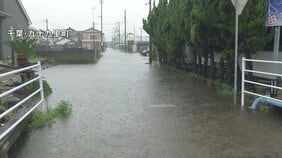 関東や東北で記録的大雨 伊豆諸島に「レベル5土砂災害特別警報」 福島・いわき市で車水没し60代女性が死亡 千葉でも再び冠水|TBS NEWS DIG