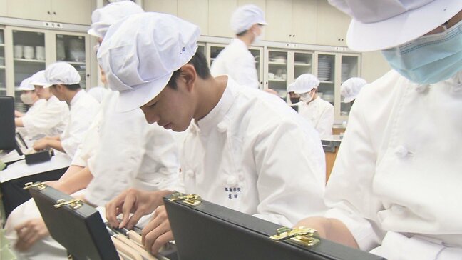 高校で「包丁入魂式」 調理師を目指す新入生45人が3年間の技術向上を祈願 大分|TBS NEWS DIG