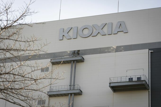 キオクシア、政投銀保有の優先株を取得へ－ドル建て社債発行で