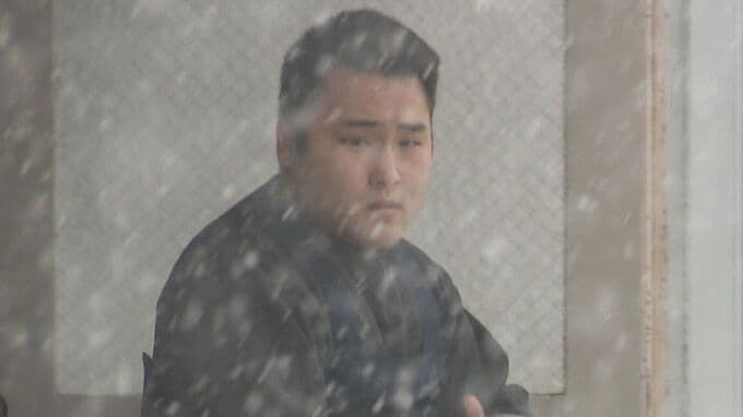 「刺されるか100万円払うか選べ」20代男性をナイフで刺し、警棒で殴打、熱した金属棒を押し付け…強盗傷人容疑で18～22歳男5人を再逮捕“トクリュウ”か|TBS NEWS DIG