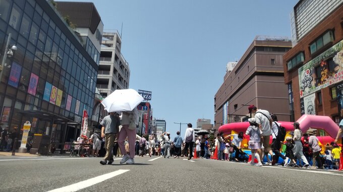 歩行者天国が大分市中心部で開催　台湾地震支援ブースやうみたまごのタッチプールが登場し賑わいをみせる　大分　|　大分のニュース｜OBS NEWS｜大分放送