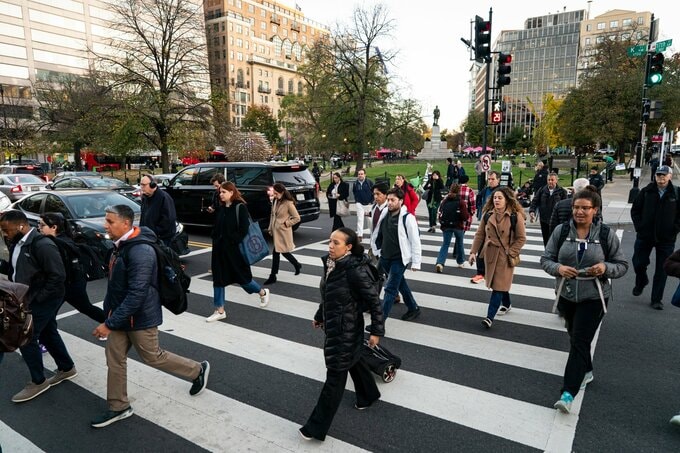 スピードか正確性か、米雇用統計巡る議論再燃－発表遅延で精度向上