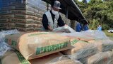 「高病原性鳥インフルエンザ感染予防」養鶏農家へ消石灰の配布始まる 発生前は初 大分 |TBS NEWS DIG