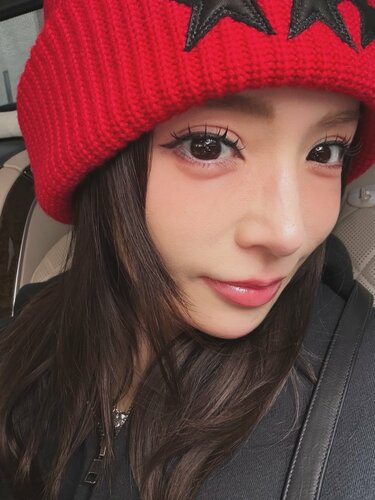 浜崎あゆみ 】 全国ツアーのリハ開始を報告 一座の絆感じる「案件団子