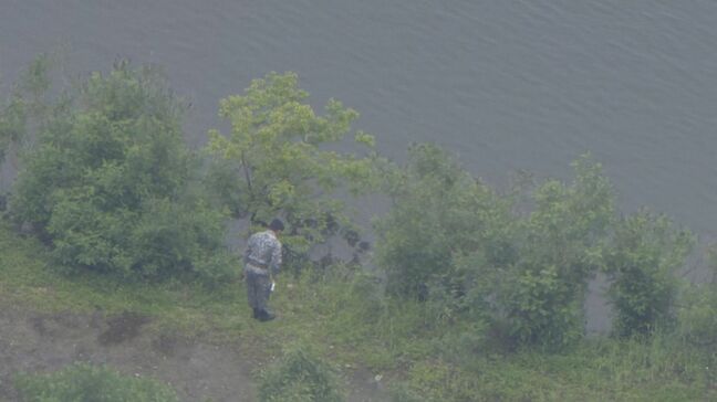 池に一礼する姿も  自衛隊機の墜落事故から13日目  機体の捜索続く中…引き上げの準備も進む  愛知・犬山市|TBS NEWS DIG