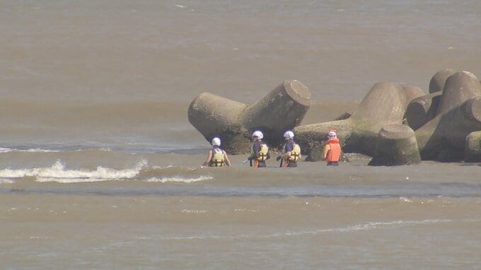 潮干狩りで流され行方不明の男性2人のうち1人死亡　明日も捜索活動続く　茨城・東海村|TBS NEWS DIG
