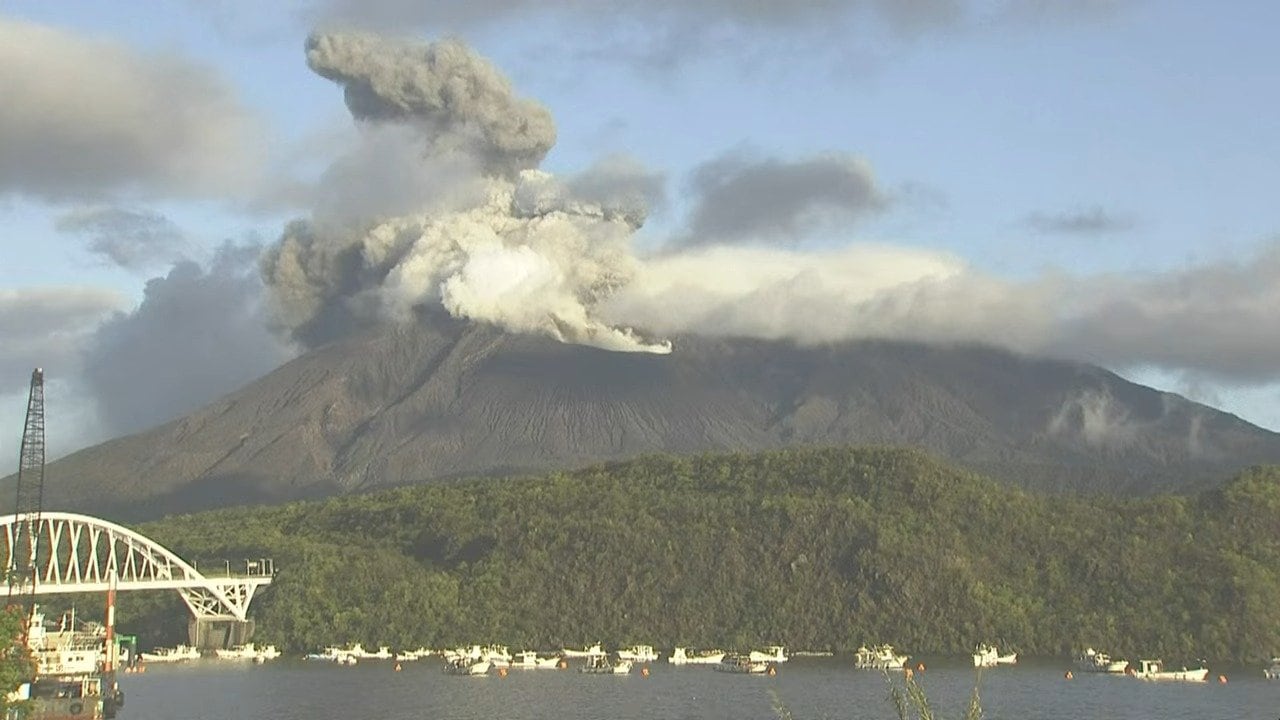 桜島で噴火と爆発 噴煙1500m【20日の降灰予報】鹿児島・宮崎