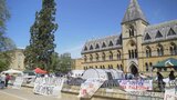 「大学はイスラエルへの出資をやめて」 イギリスでも学生の抗議活動広がる|TBS NEWS DIG