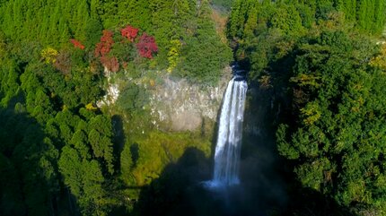 中村左洲　 滝の風景 中村左洲 滝の風景 中村左洲 滝の風景 As we walked through