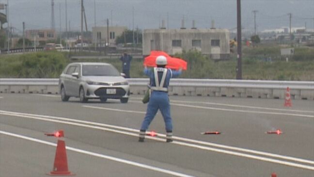 「対向車両はあり得ないという固定観念を捨てて」高速道路の逆走車を想定　発見時の対応訓練　山梨|TBS NEWS DIG
