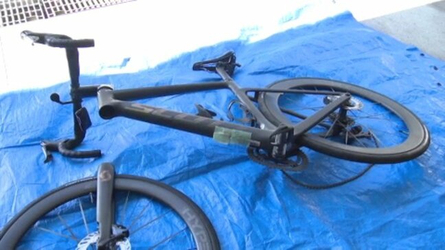 【画像追加】停車中の軽乗用車に自転車が追突 19歳男子大学生が死亡 愛媛|TBS NEWS DIG