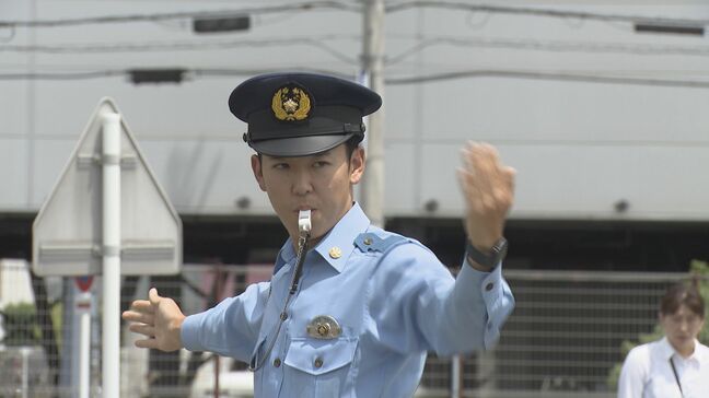 台風や地震などの災害時に備えて 若手警察官が手信号訓練|TBS NEWS DIG