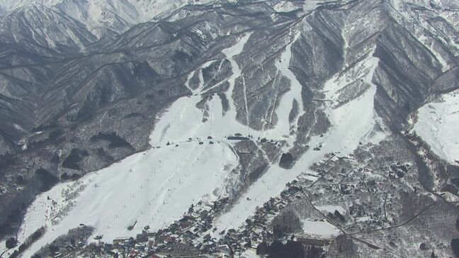 オーストラリア国籍との情報も　リフトから降りられず停留所を通過し宙づりに　20代女性が心肺停止の状態で病院に搬送　スノーボード履いてスキー場最上部の2人乗りリフトに2人で乗車　長野・小谷村|TBS NEWS DIG