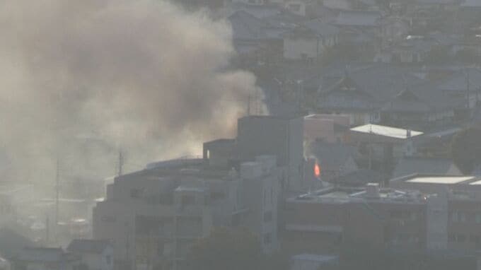 住宅など3棟を焼く火事　焼け跡から１人の遺体　山口県萩市　|　山口のニュース・天気・防災｜tys NEWS｜ｔｙｓテレビ山口
