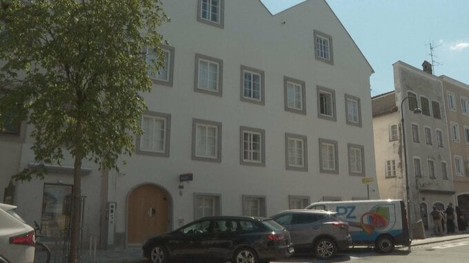 ヒトラーの生家が警察署に生まれ変わる “ネオナチの聖地”とせず歴史の教訓を伝える