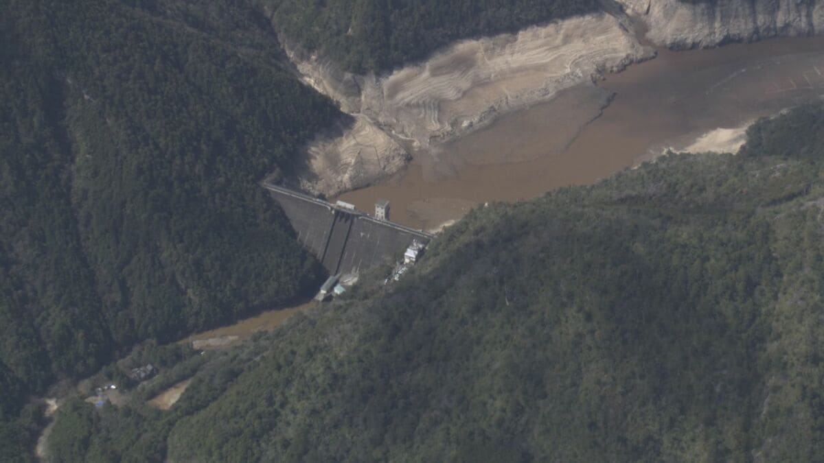 【速報】宇連ダムの貯水率0％に 自然放流できない状態 午前中からダムの水をポンプでくみ上げる“緊急取水”も 愛知･豊川用水
