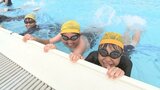「冷たくて気持ち良い」小学生は水泳授業に歓声 大月は2日連続で真夏日|TBS NEWS DIG