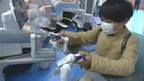 手術支援ロボット「ダビンチ」などの操作体験も「これで手術すると思えない」　病院を身近に…「とりだいフェス」開催　|　BSSニュース | BSS山陰放送