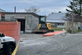 【速報】建物の壁を壊す作業中、崩れた壁に作業員が下敷き 60代男性が心肺停止の状態で病院搬送 北海道根室市|TBS NEWS DIG