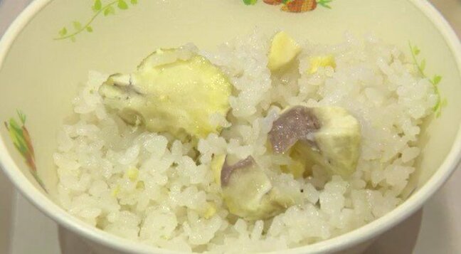 うらやましい!小布施町の給食は「栗ご飯」 今年は豊作!地元の特産をたっぷり60キロ使用 準備にあたったのは「皮むきボランティア」40人余が3時間かけ作業 長野|TBS NEWS DIG