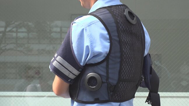 「炎天下で少しは楽になる」　警察官の暑さ対策　冷却機能付きベストを試験導入　山梨県警|TBS NEWS DIG