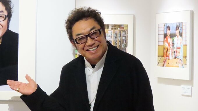 【 コロッケ 】〝変顔封印〟で写真撮影　「初めてに近い」“爽やかショット” に照れ笑い|TBS NEWS DIG