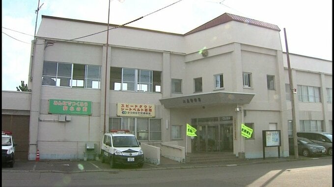 緩やかなカーブで乗用車とバイクが衝突　バイクの運転手が重傷か　北海道上ノ国町の道道|TBS NEWS DIG