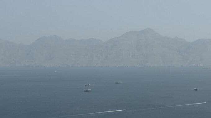 イラン革命防衛隊が声明「ホルムズ海峡を封鎖、通過する船を焼き払う」|TBS NEWS DIG