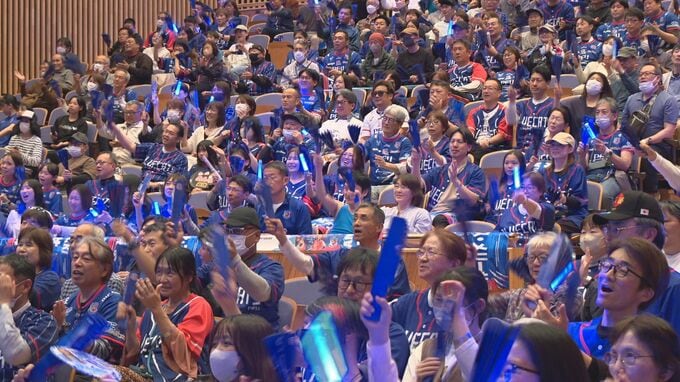 「PFUブルーキャッツ」 ファイナル進出へ大応援団 最終セットにもつれ込む接戦に 惜しくも敗れ、1勝1敗 なるか下剋上、勝てば決勝の大一番は20日 地元石川・かほく市の期待高まる|TBS NEWS DIG