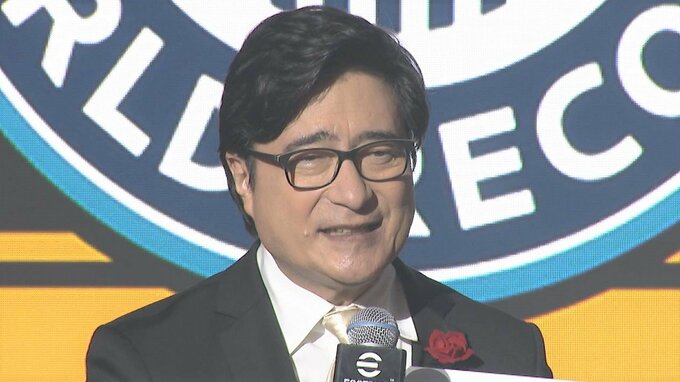 【ジョン・カビラ】ギネス世界記録™︎認定「胸いっぱい」　サッカービデオゲームの最多出演コメンテーターに|TBS NEWS DIG