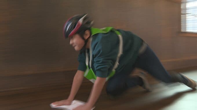 長さ９０メートル！小学校旧校舎の廊下でぞうきんがけレース　|　山口のニュース・天気・防災｜tys NEWS｜ｔｙｓテレビ山口