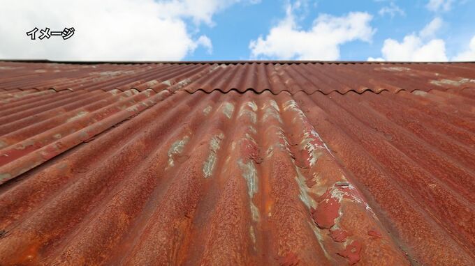 【落下事故】 張り替え中のトタン屋根が崩れ作業員2人が落下、1人が意識不明の重体　読谷村|TBS NEWS DIG