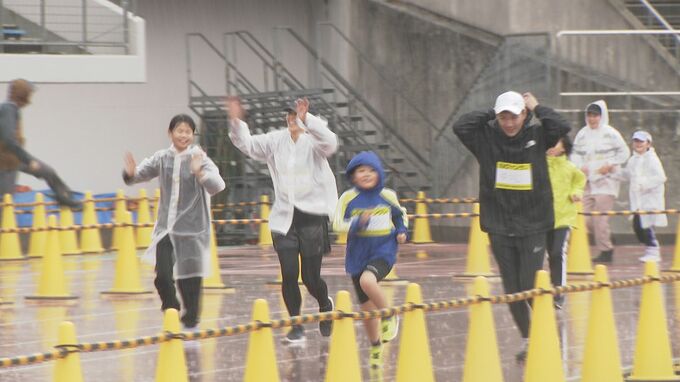 大会には出られないけど…親子や車いす利用者がマラソンの楽しさを体験　|　石川県のニュース｜MRO北陸放送