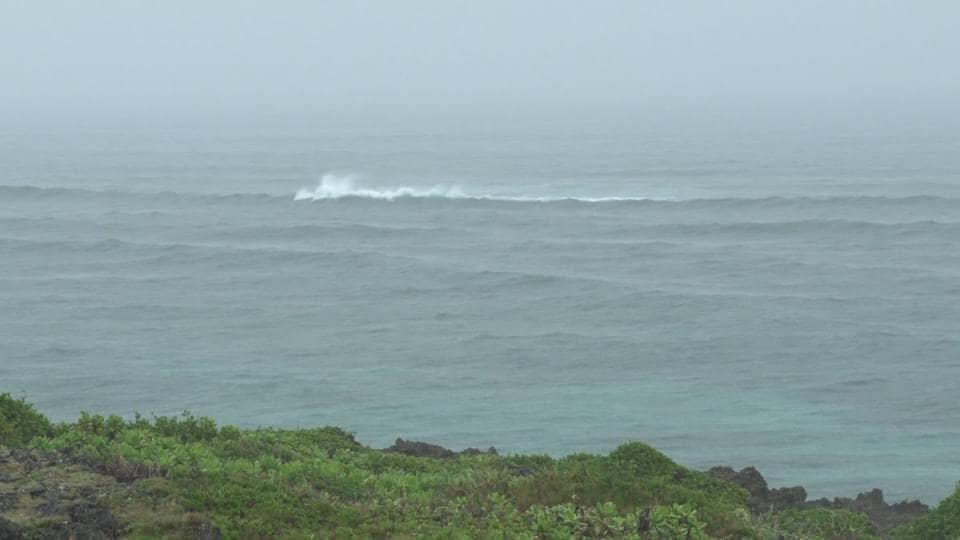 サーフィンの男性（60）が死亡　海面でうつ伏せで見つかる　伊良部島