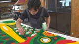 「笑顔になってもらえることが一番いい」 創業190年の染物店でこいのぼりづくりが大詰め 山梨・南アルプス市|TBS NEWS DIG