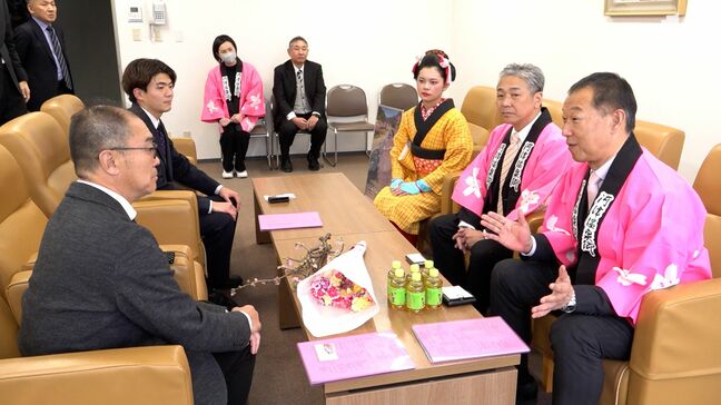 「去年よりも早く桜が咲き始めております」河津桜まつりの関係者がPR 2月7日開催で見頃は2月中旬頃か=静岡・河津町|TBS NEWS DIG
