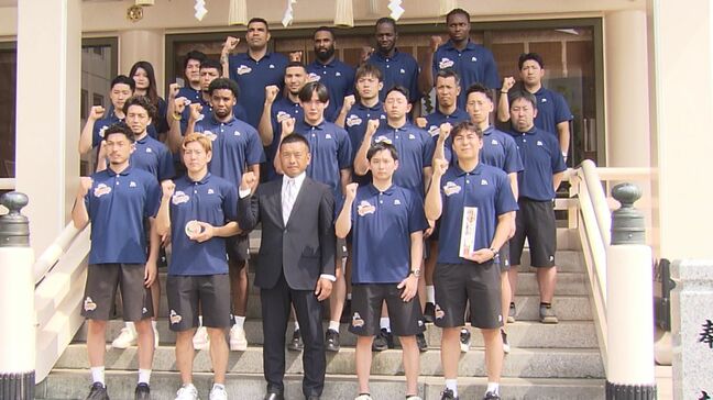 バスケットボールB3リーグのトライフープ岡山 シーズン開幕を前に神社で必勝祈願|TBS NEWS DIG