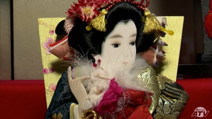 「素晴らしいな。いろんな表情があって」国の登録有形文化財「更上閣」で羽子板展　昭和～現代にかけ制作された「押し絵羽子板」55点展示|TBS NEWS DIG