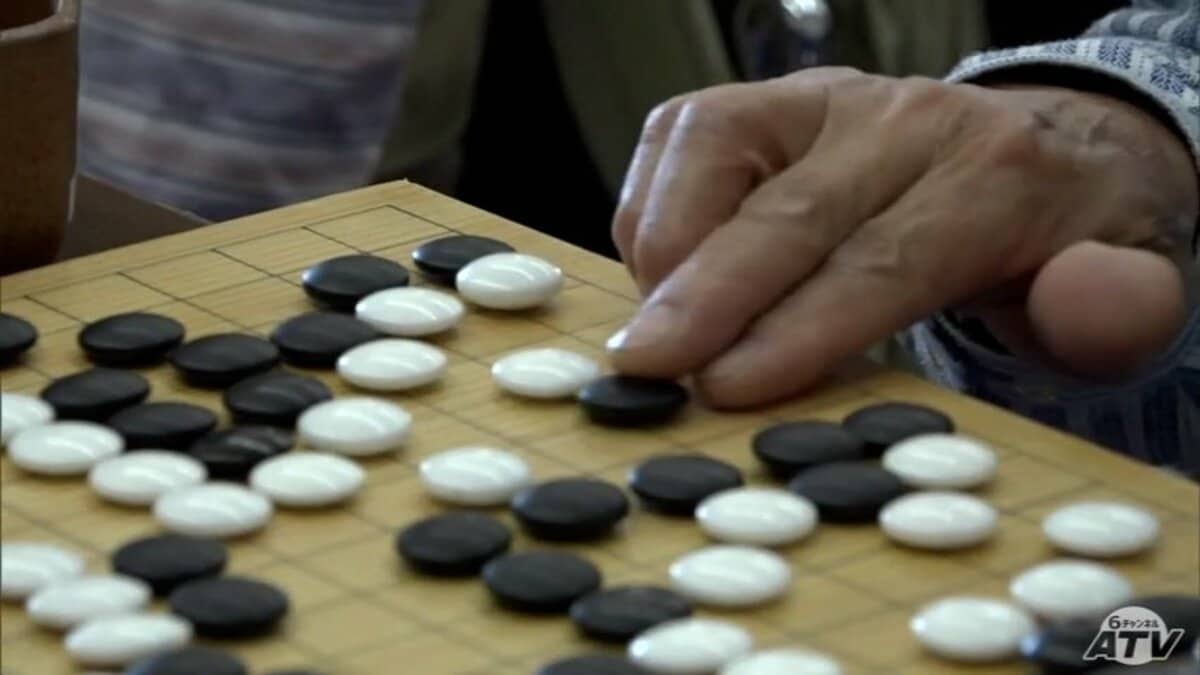 久しぶりに興奮して夢中になれた」囲碁大会の団体戦に30～80代の愛好家
