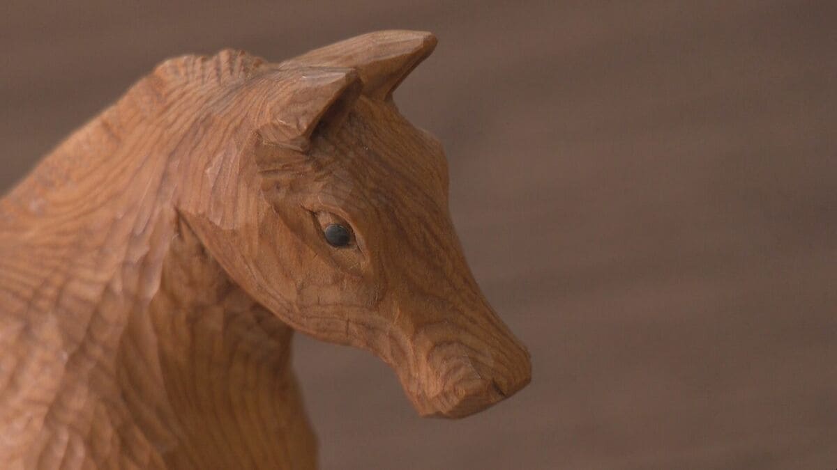 飛騨の伝統工芸「一位一刀彫」で来年の干支“午”の置物作り　「来年は“ウマ”くいく年に」　岐阜・高山市