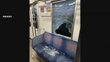 走行中の東武東上線の電車の窓ガラスに石がぶつかる 車内には敷石とみられるこぶし大の石2つ 乗客5人けが|TBS NEWS DIG