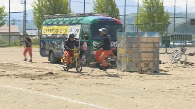 「日ごろから気を付けないと…」スタントマンが事故を再現　中野市の高校で交通安全教室　長野|TBS NEWS DIG