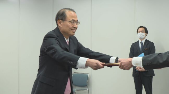 「身の引き締まる思い」石川県知事選挙・初当選の山野之義さんに当選証書 「県職員と信頼関係構築したい」|TBS NEWS DIG