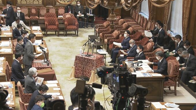 質疑中に総理秘書官が笑う?本人は“誤解を受けるような所作” 野党側が追及|TBS NEWS DIG