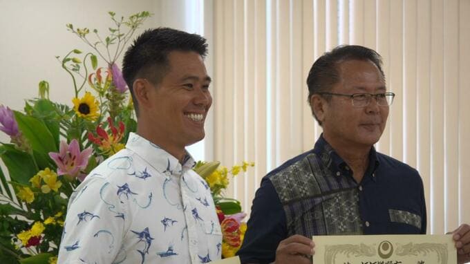 古謝新県政、議会は与党多数での船出に　県議補欠選挙当選の自民公認2人にも当選証書|TBS NEWS DIG