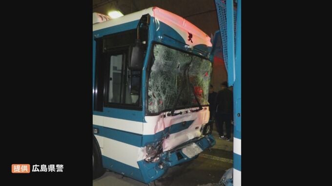 高速道路で…鳥取県警の大型バス2台が追突事故、警察官3人けが　佐賀国民スポーツ大会の警備に向かう途中　|　BSSニュース | BSS山陰放送