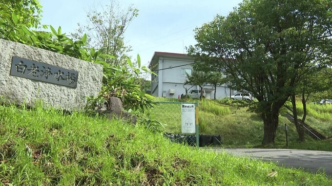 大雨の影響で川が濁り浄水処理に支障が出た白老浄水場