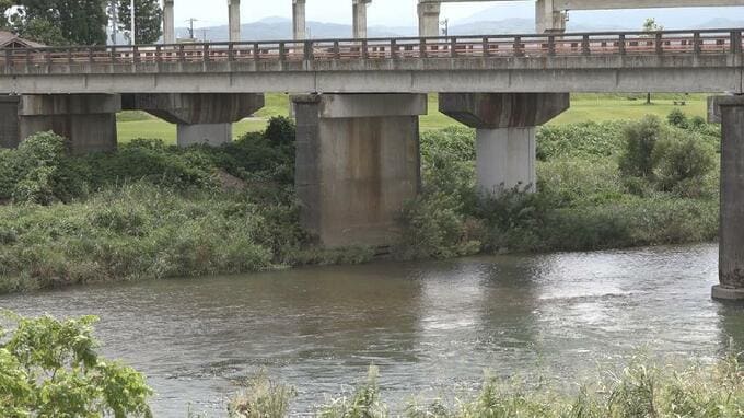「人のような…」胴長にタモ身に着けた男性遺体…水深80cmで流れ穏やかな小矢部川　50〜70代の釣り人か　富山・小矢部市　|　富山のニュース｜天気・防災｜チューリップテレビ