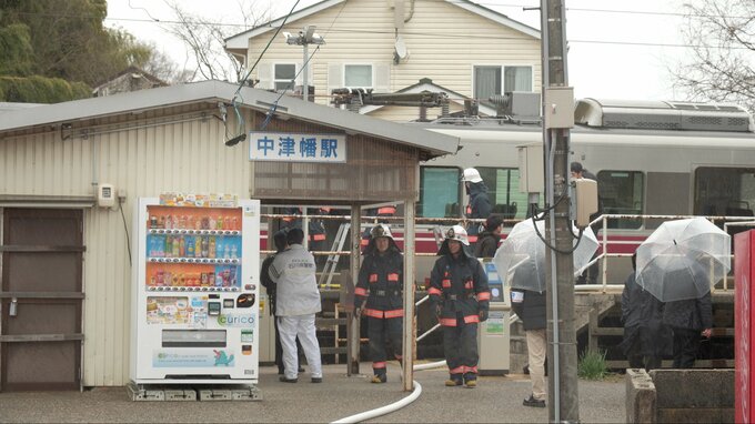 普通列車の屋根から炎と煙 JR七尾線 運転再開は午後6時以降に　|　石川県のニュース｜MRO北陸放送